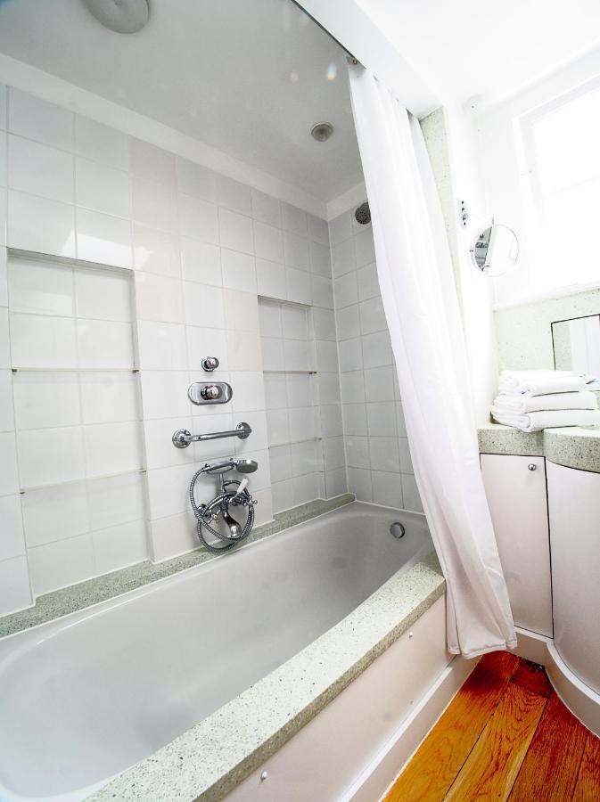 Serene Townhouse With Parking Case de vacanță *