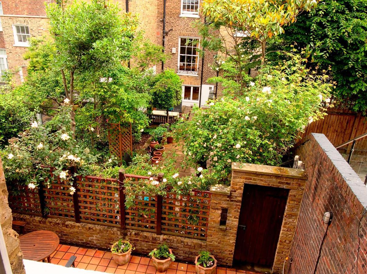 Serene Townhouse With Parking Case de vacanță Londra